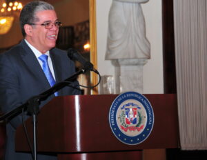 Carlos Amarante Baret.